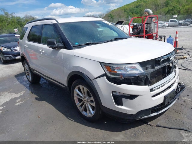 Salvage Ford Explorer Image