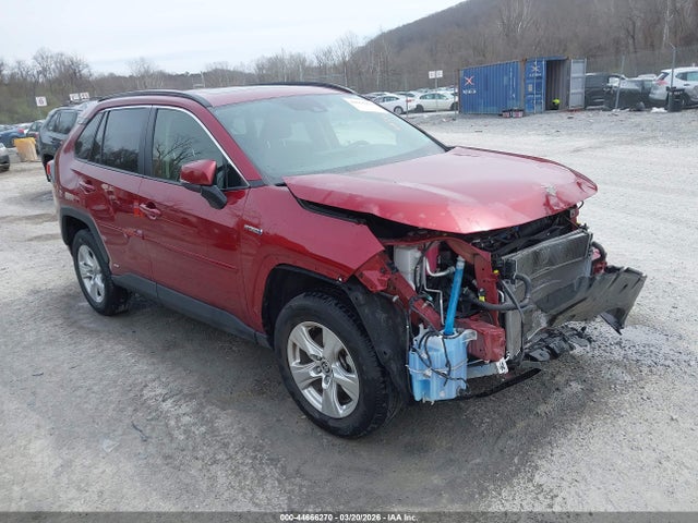 Salvage Toyota RAV4 Image