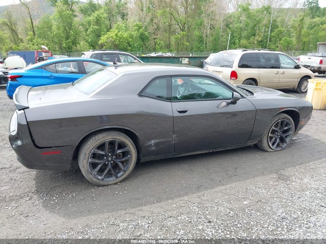 Dodge Challenger Sxt