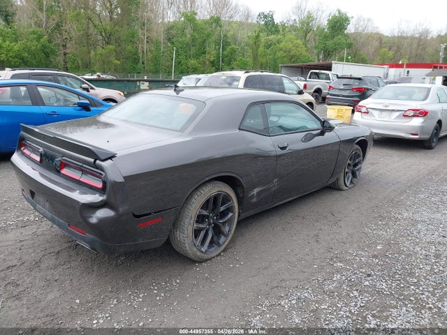 Dodge Challenger Sxt