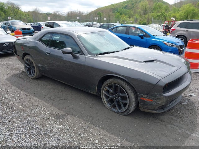 Salvage Dodge Challenger Image