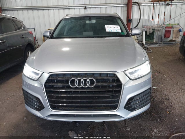Audi Q3 2.0t Premium Plus