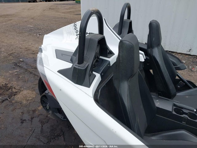 Polaris Slingshot S