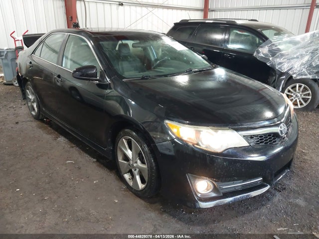 Salvage Toyota Camry Image