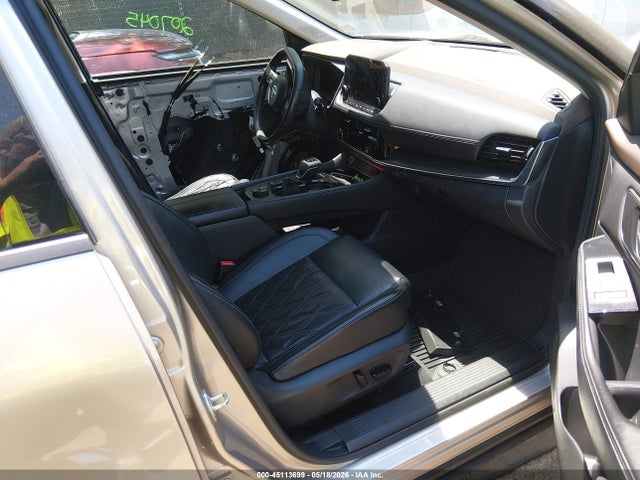 Nissan Rogue Platinum Intelligent Awd