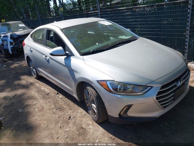 Salvage Hyundai ELANTRA Image