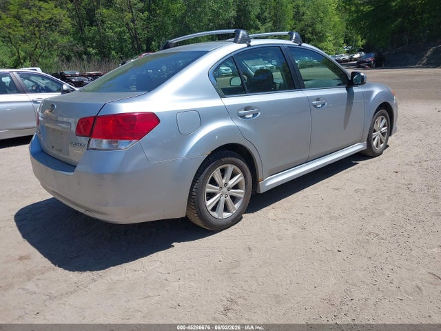 Subaru Legacy 2.5i Premium