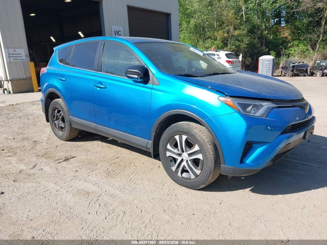 Salvage Toyota RAV4 Image