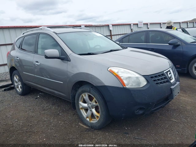 Salvage Nissan Rogue Image