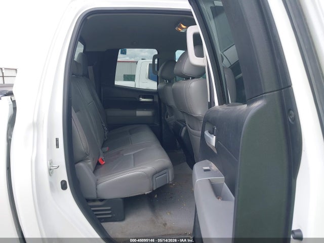 Toyota Tundra Limited 5.7l V8