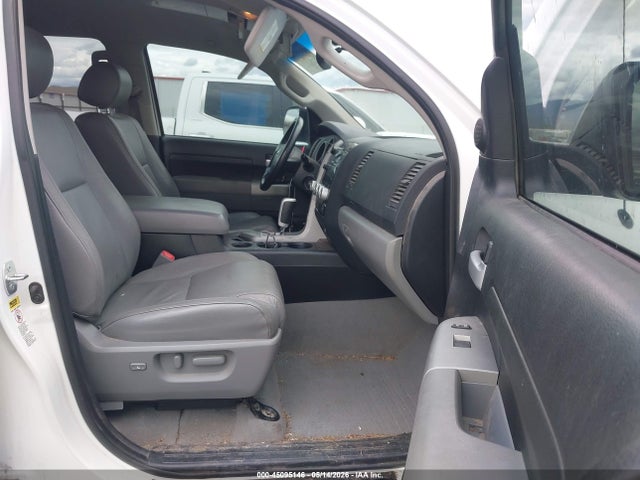 Toyota Tundra Limited 5.7l V8