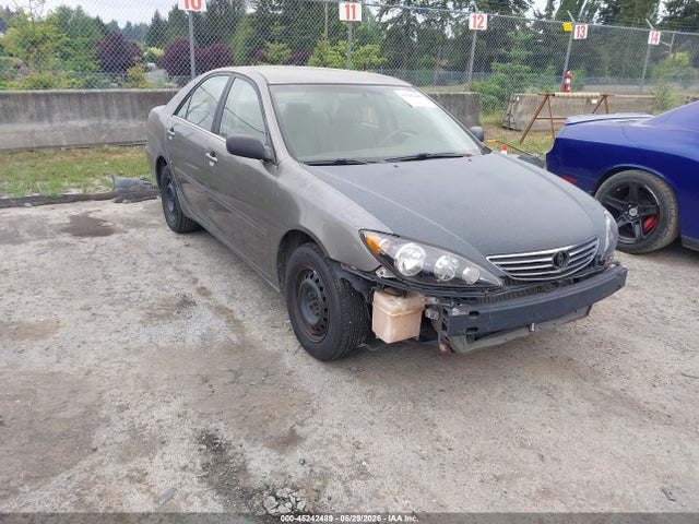 Salvage Toyota Camry Image