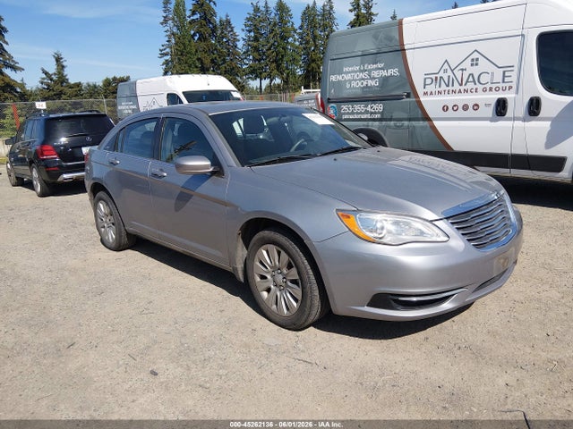 Salvage Chrysler 200 Image