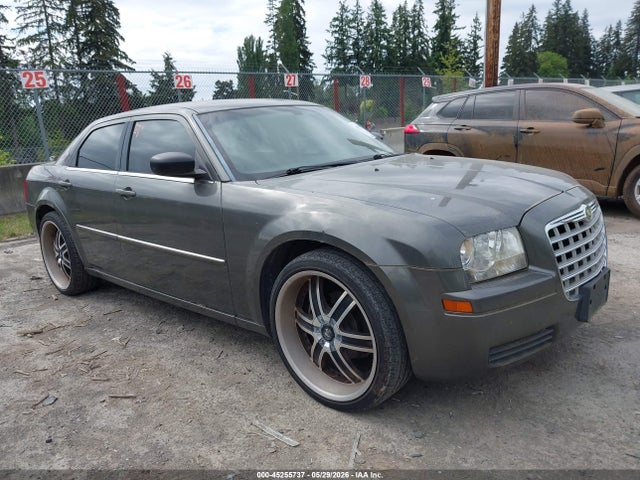 Salvage Chrysler 300 Image