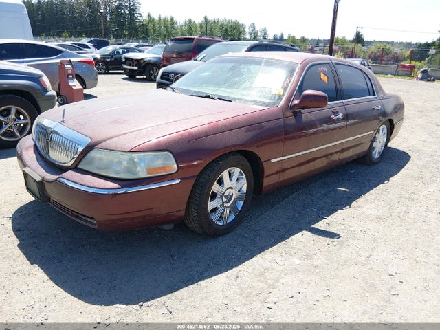 Lincoln Towncar Cartier