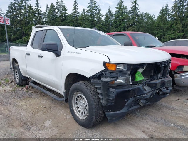 Salvage Chevrolet Silverado 1500 Image
