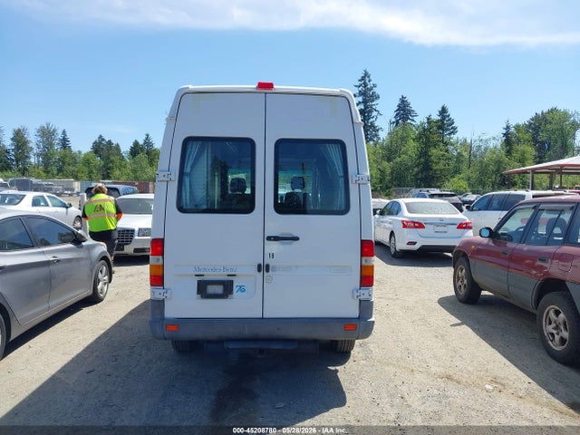 Dodge Sprinter Van 2500