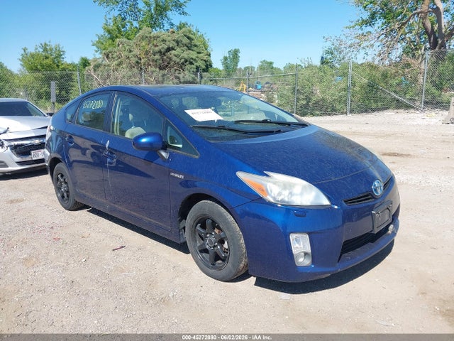 Salvage Toyota Prius Image