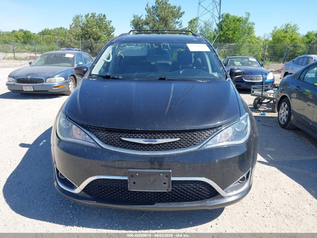 Chrysler Pacifica Touring L