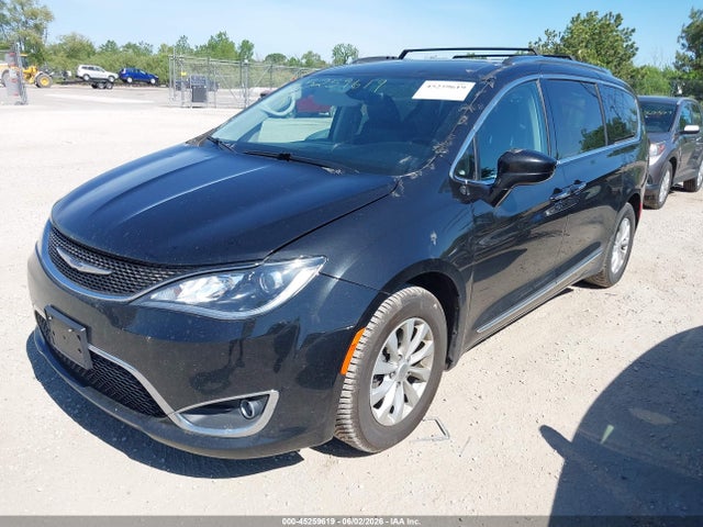Chrysler Pacifica Touring L