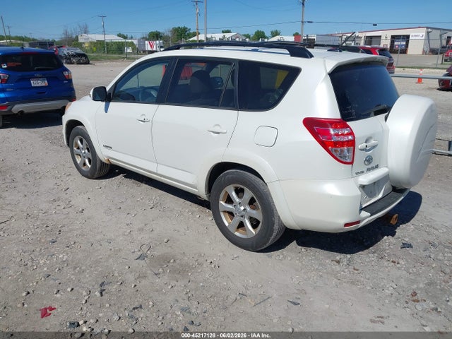 Toyota RAV4 Limited V6