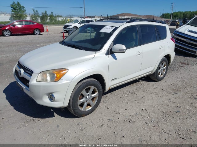 Toyota RAV4 Limited V6