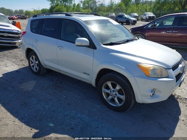 Salvage Toyota RAV4 Image