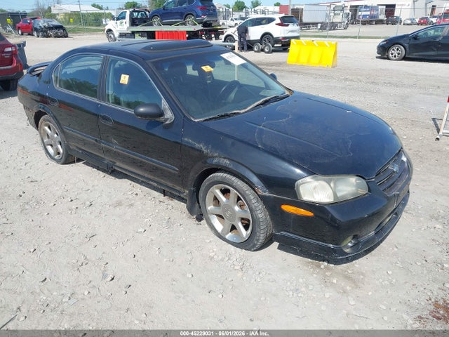 Salvage Nissan Maxima Image