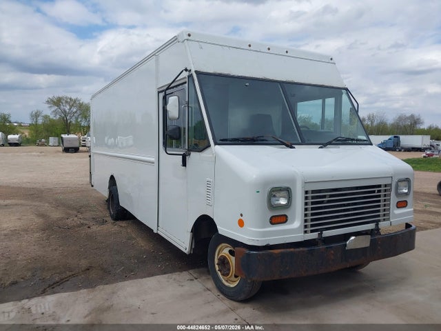 Salvage Ford E-450 Image