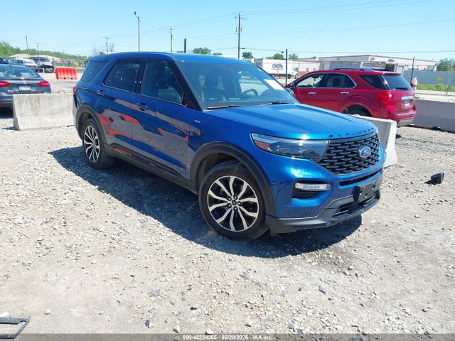 Salvage Ford Explorer Image