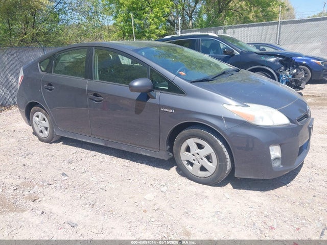 Salvage Toyota Prius Image