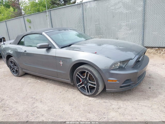 Salvage Ford Mustang Image