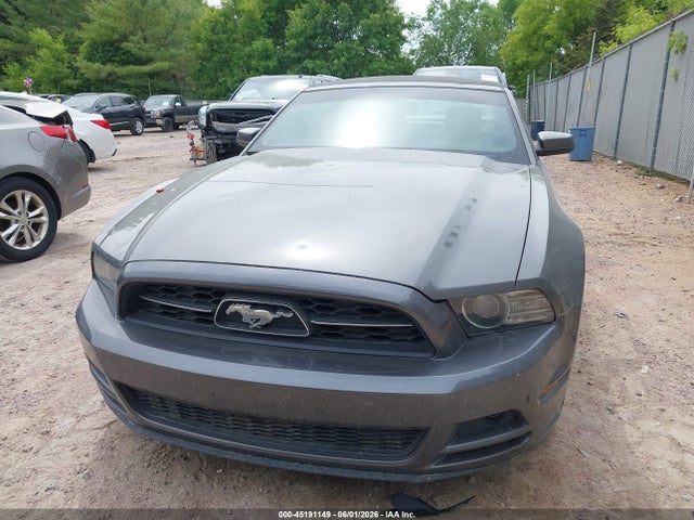 Ford Mustang V6 Premium