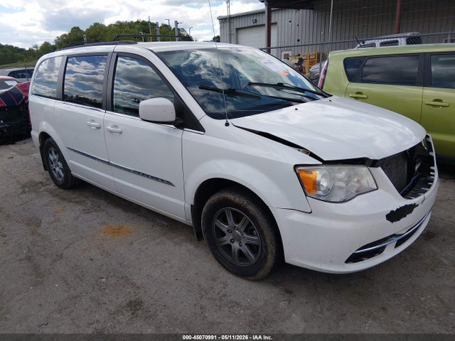 Salvage Chrysler Town & Country Image