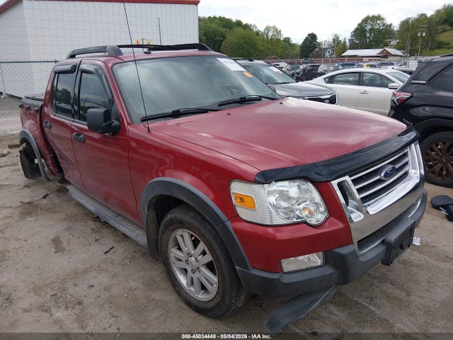 Salvage Ford Explorer Image