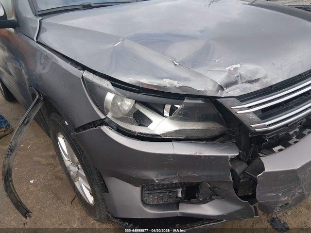 Volkswagen Tiguan S
