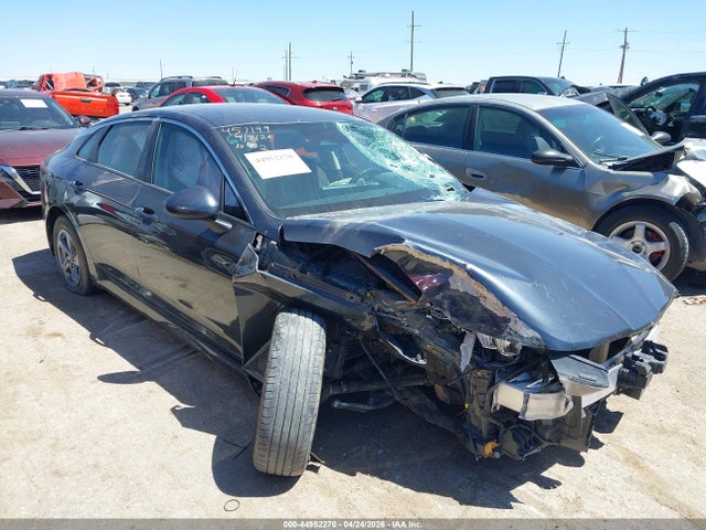 Salvage Kia K5 Image