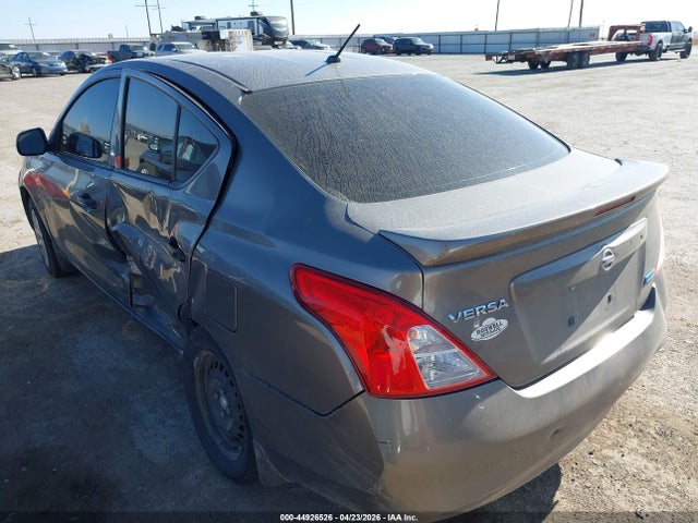 Nissan Versa 1.6 S+