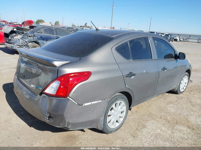 Nissan Versa 1.6 S+