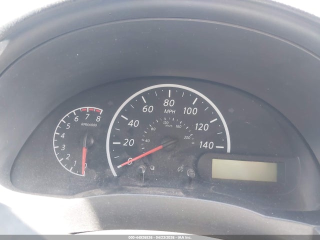Nissan Versa 1.6 S+