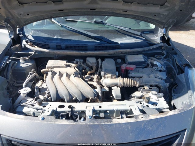 Nissan Versa 1.6 S+