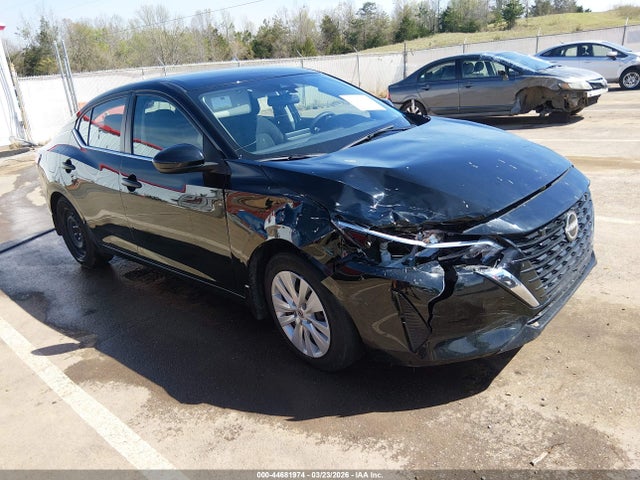 Salvage Nissan Sentra Image
