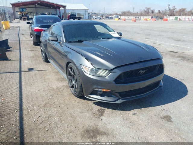 Salvage Ford Mustang Image