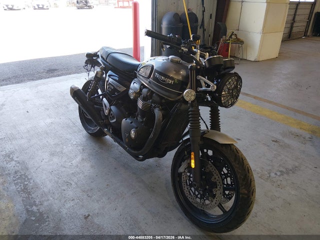 Salvage Triumph Speed Twin Image