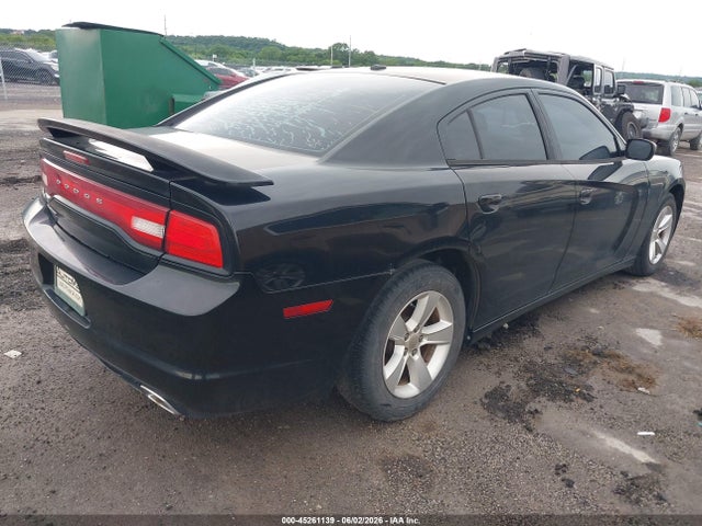 Dodge Charger Se