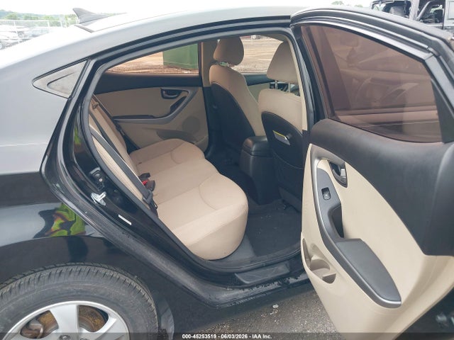 Hyundai ELANTRA Se