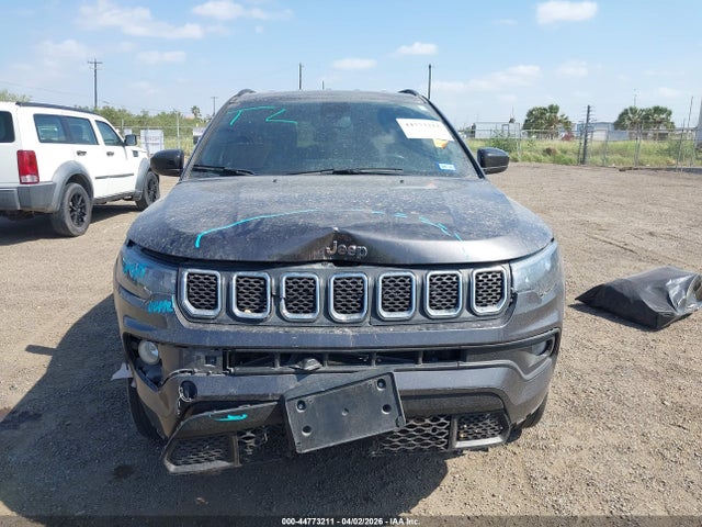 Jeep Compass Latitude Lux Fwd