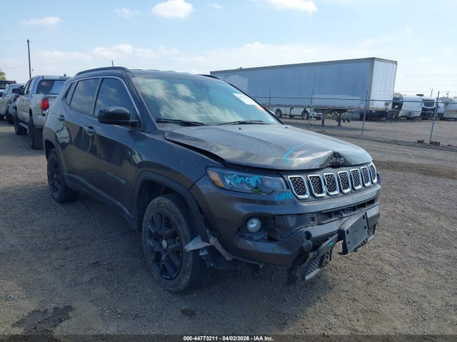 Jeep Compass Latitude Lux Fwd