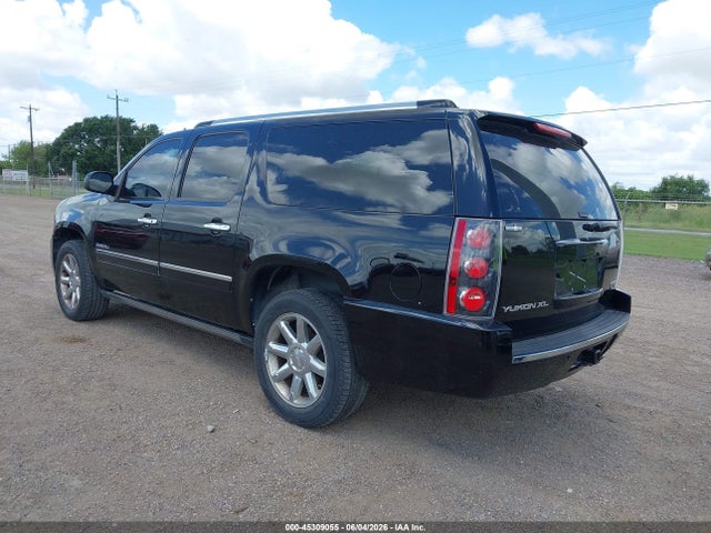 GMC Yukon Denali