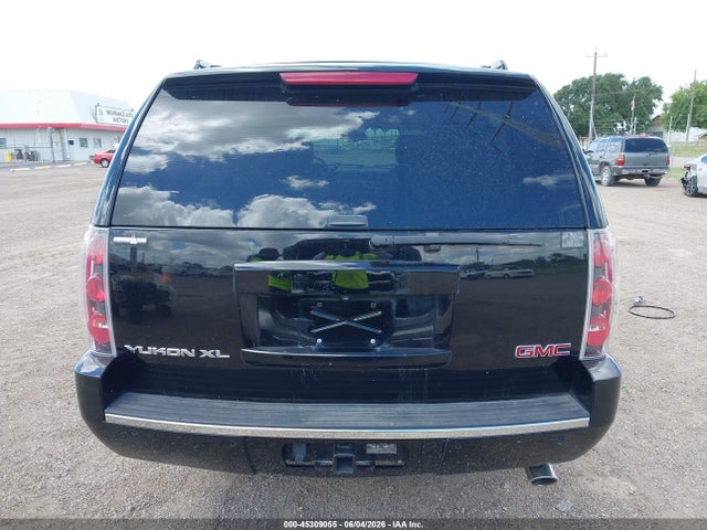 GMC Yukon Denali